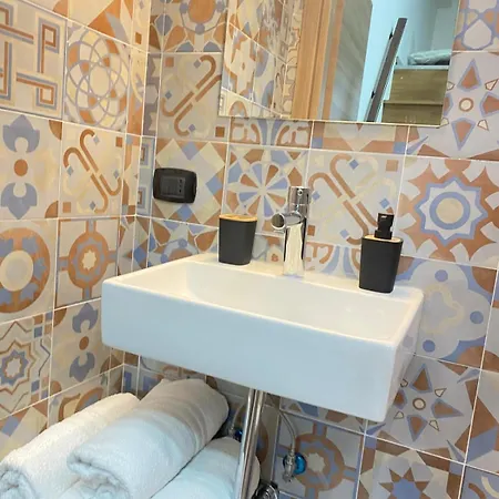 House Serapide-real Capodimonte