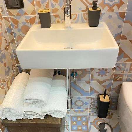 House Serapide-real Capodimonte