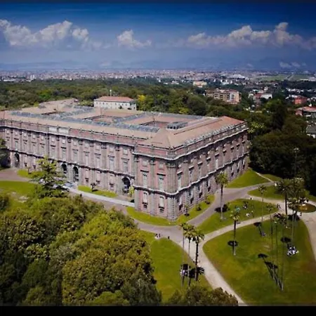 House Serapide-real Capodimonte *