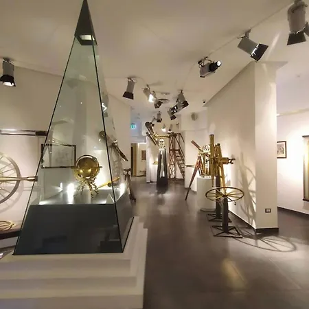 House Serapide-real Capodimonte 公寓 *